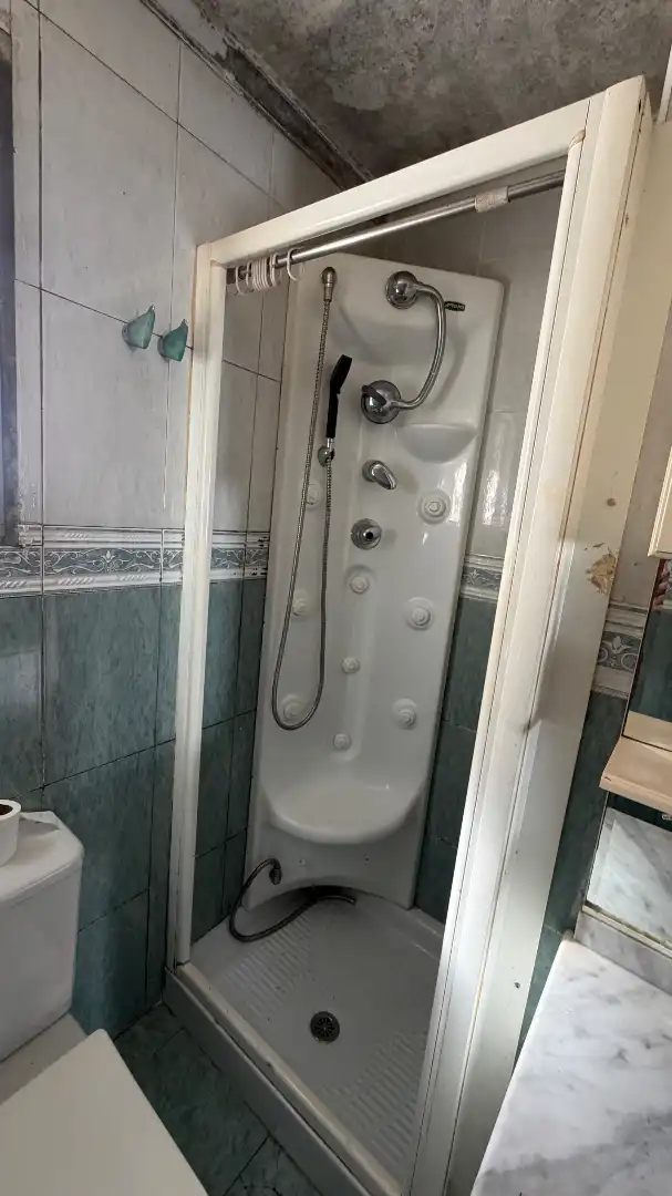 Bany de Pis en venda en Gijón  amb Calefacció i Forn