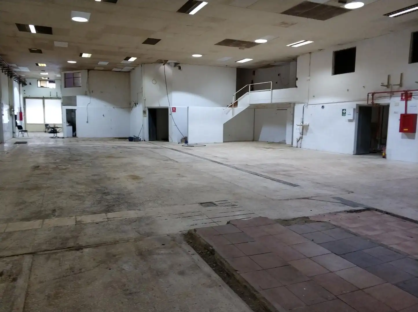 Nave industrial in vendita a Avenida Hermanos Bou, imagen 5