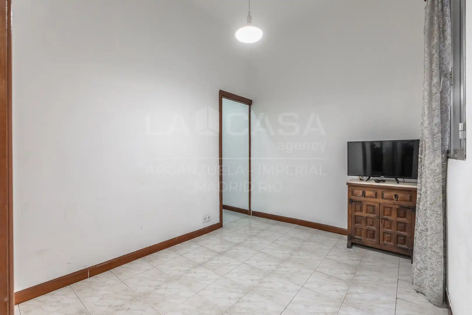 Flat for sale in Imperial