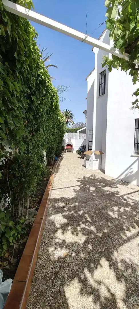 Vista exterior de Casa o xalet de lloguer en La Antilla, Huelva