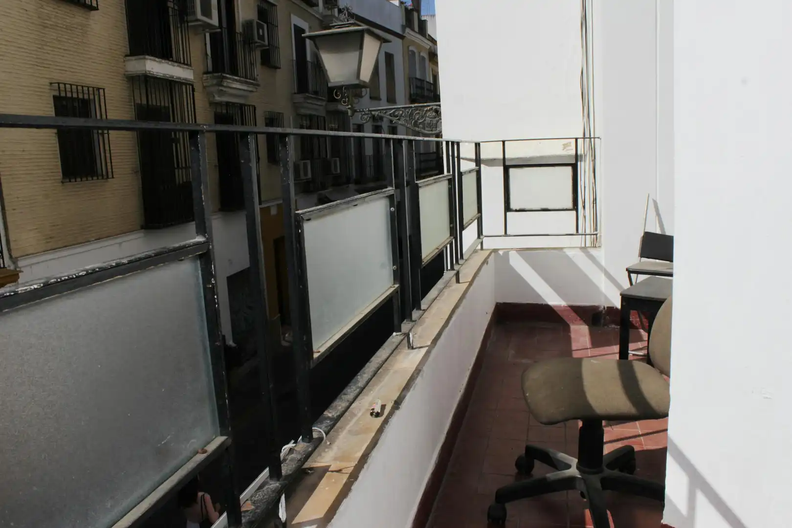 Terrasse von Wohnung zur untervermieten in Sevilla mit Klimaanlage, Möbliert und Waschmaschine