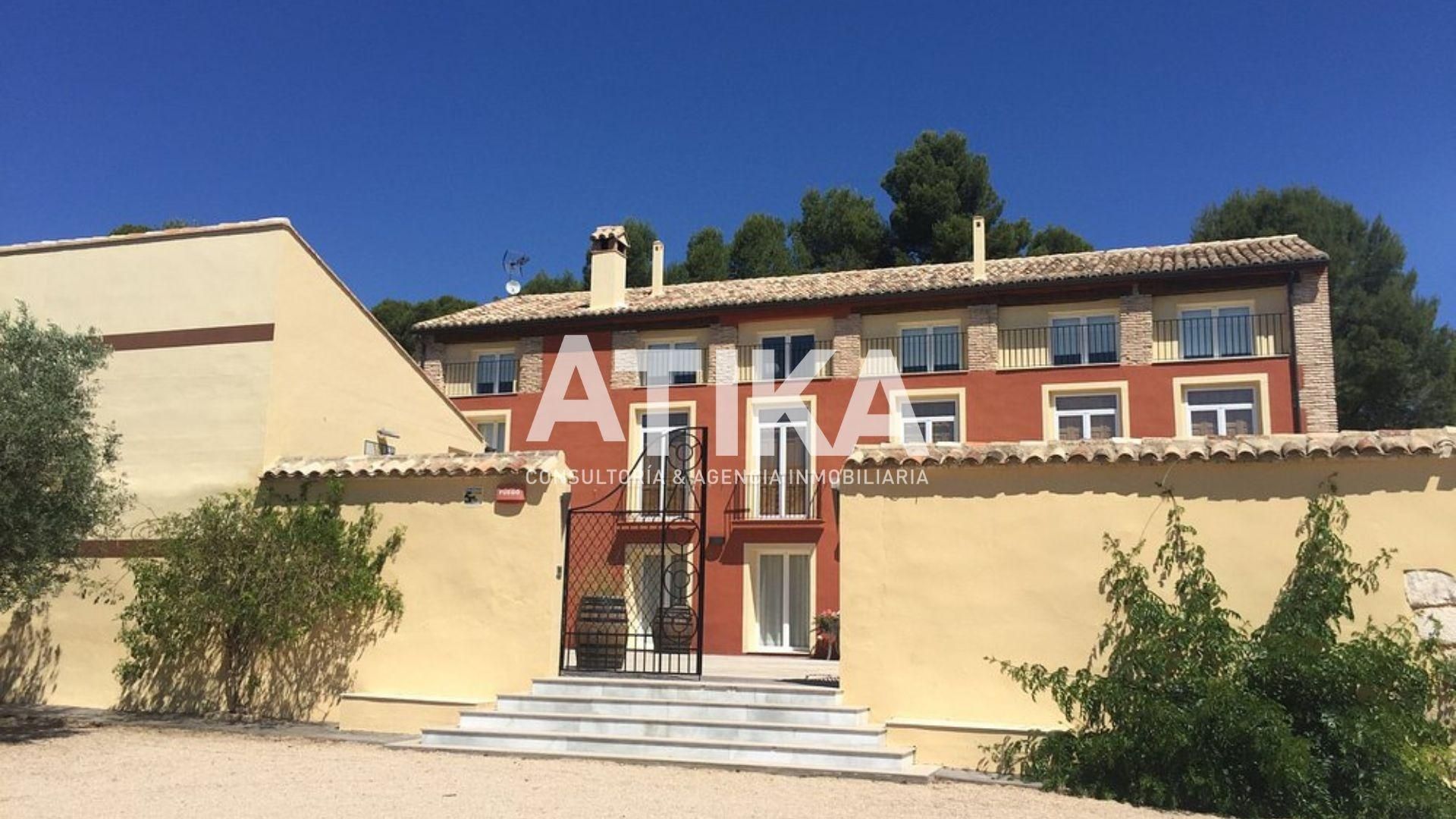 Vista exterior de Finca rústica de lloguer en Ontinyent amb Aire condicionat, Calefacció i Piscina