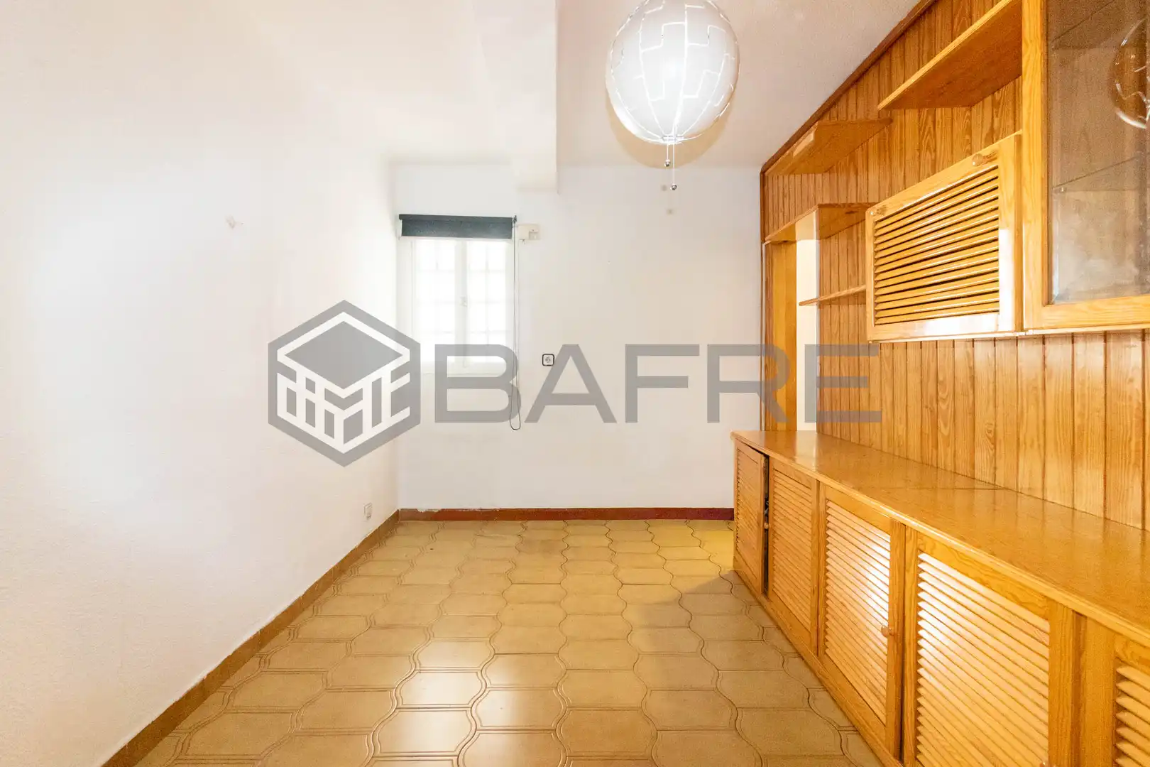 Flat for sale in Madrid  with Terrace and Storage room