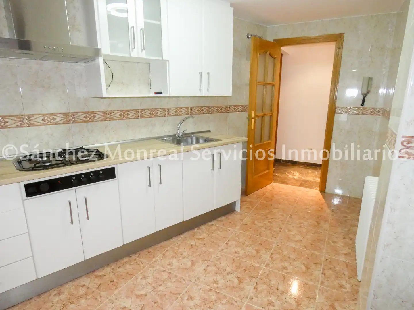 Kitchen of Flat for sale in Alcázar de San Juan  with Air Conditioner, Heating and Parquet flooring