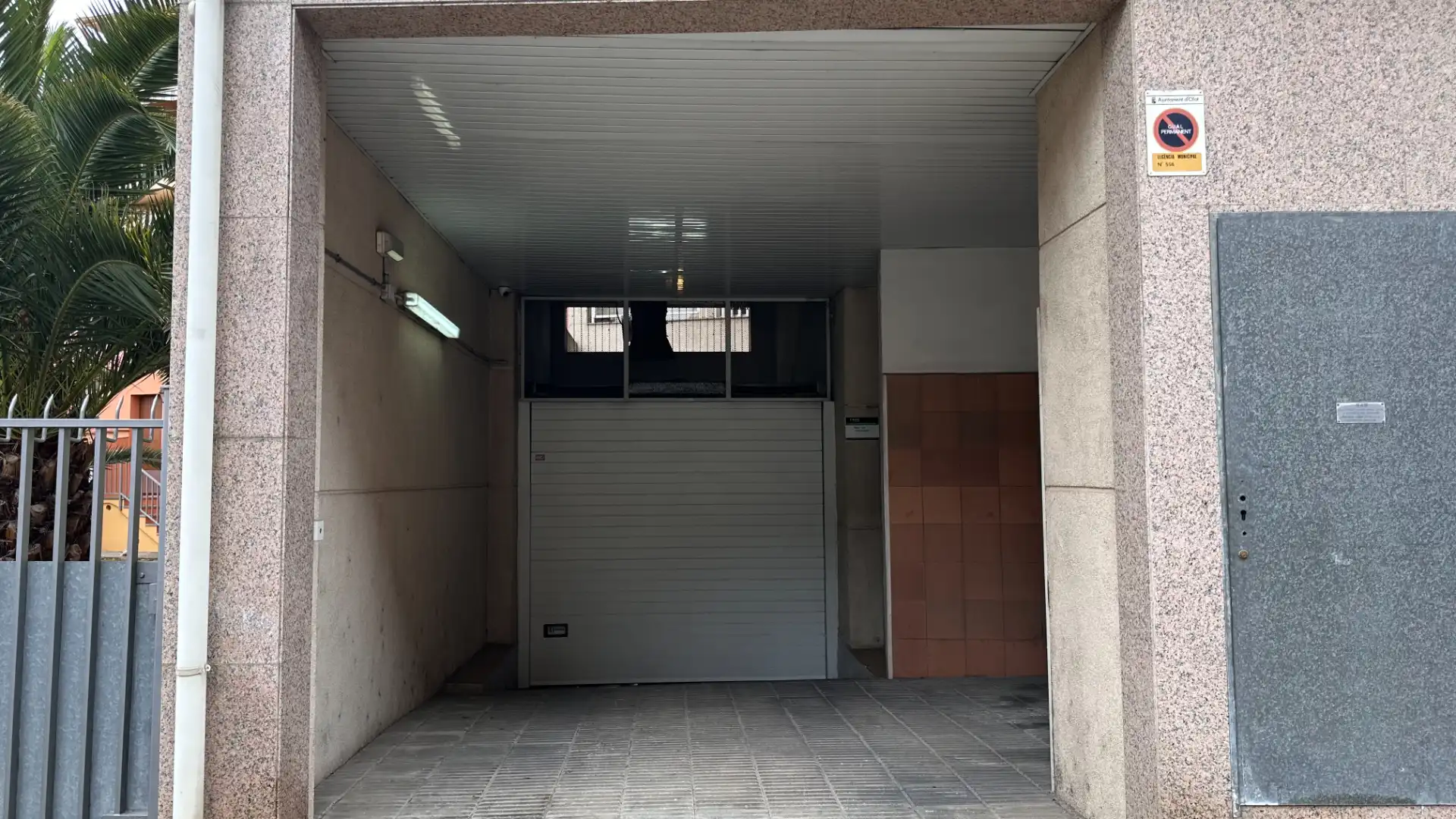 Einzelparkplatz zum Verkauf in Carrer Compositor Pere Aubert 22, imagen 7