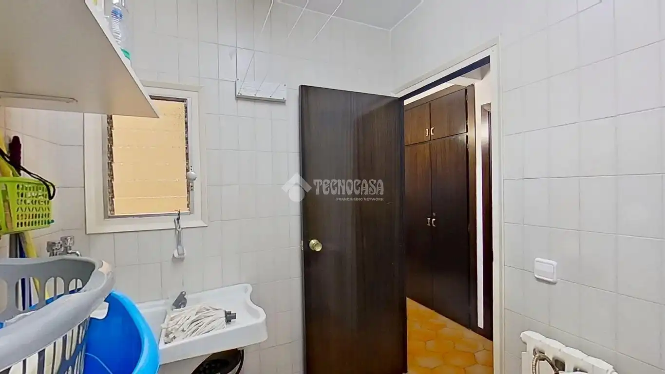 Baño de Piso en venta en Berga con Balcón