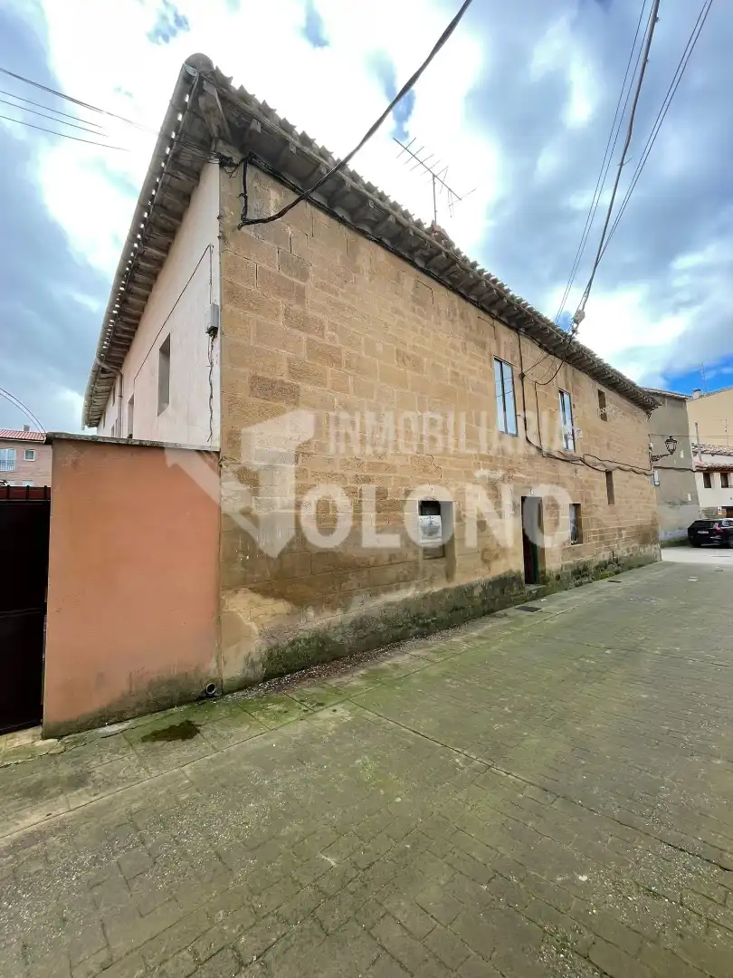 House for sale in Calle San Martín 6
