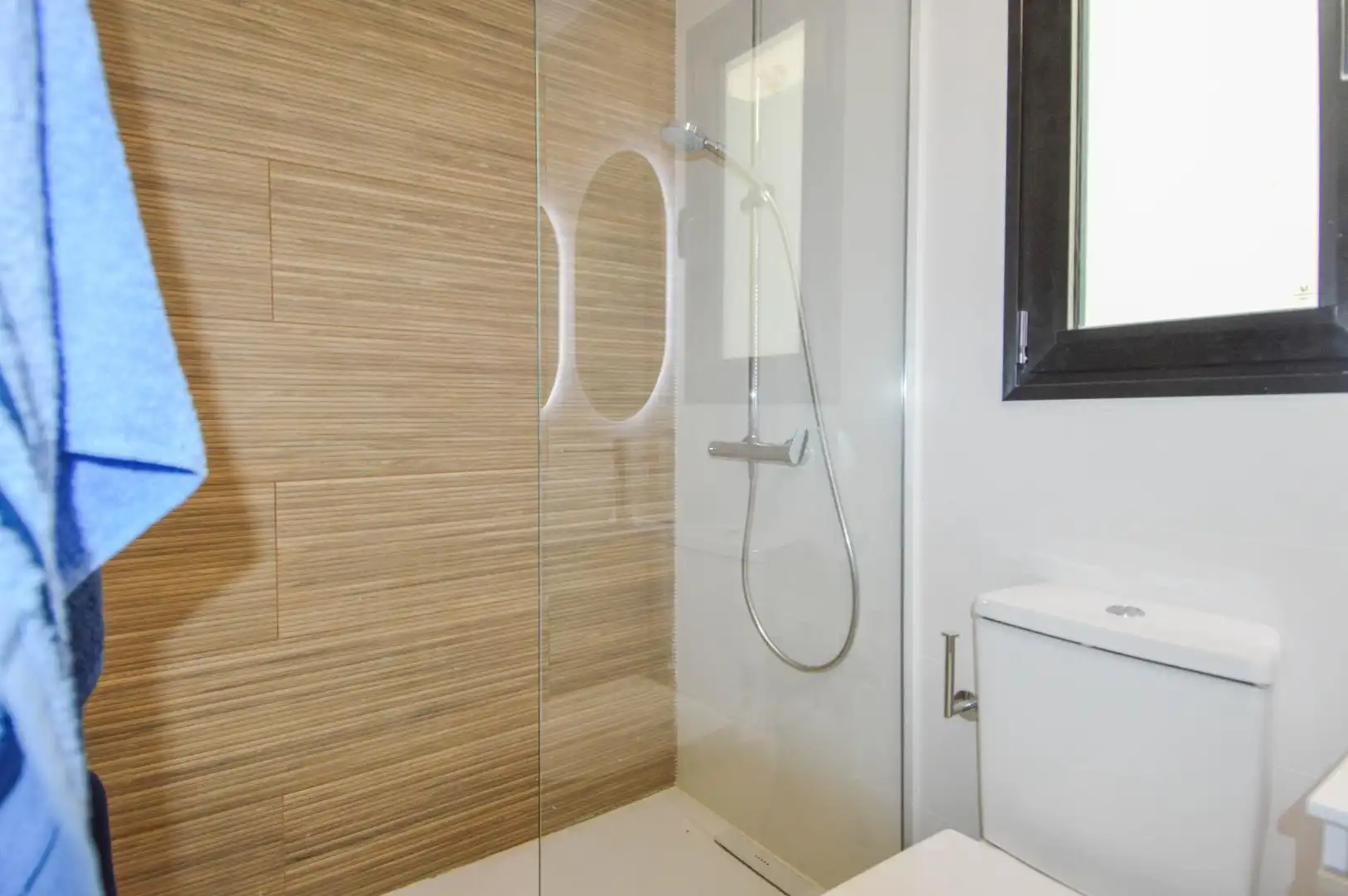 Badezimmer von Wohnungen zur Miete in Mogán mit Klimaanlage, Terrasse und Möbliert