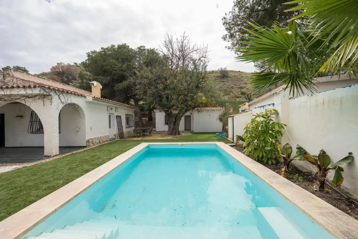 Piscina de Casa o chalet en venta en Mutxamel con Aire acondicionado, Calefacción y Jardín privado