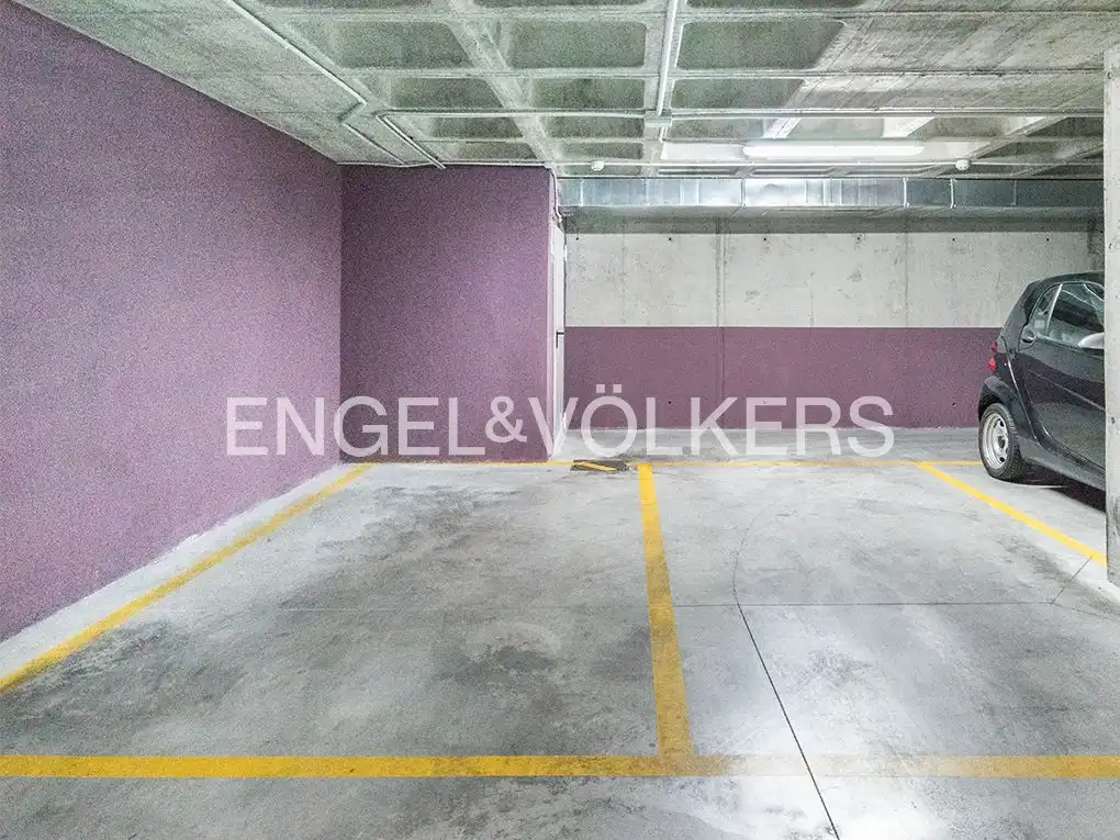 Parkplatz von Wohnung zur Miete in Madrid mit Heizung, Parkett und Schwimmbad