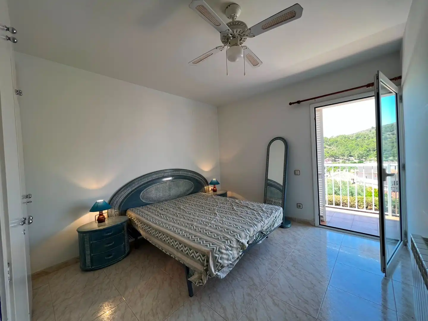 Schlafzimmer von Haus oder Chalet zum Verkauf in Roda de Berà mit Heizung, Privatgarten und Terrasse