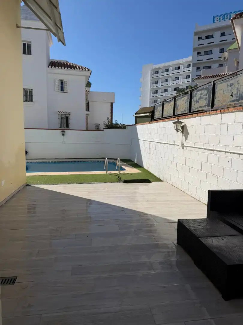Piscina de Casa o chalet en venta en Torremolinos con Aire acondicionado, Calefacción y Terraza