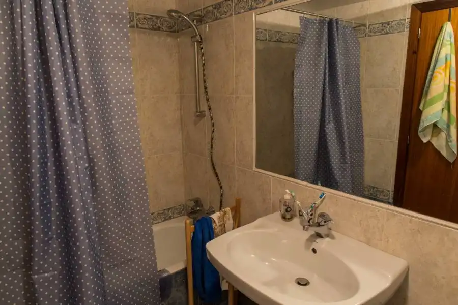 Baño de Piso en venta en  Pamplona / Iruña con Calefacción, Parquet y Amueblado