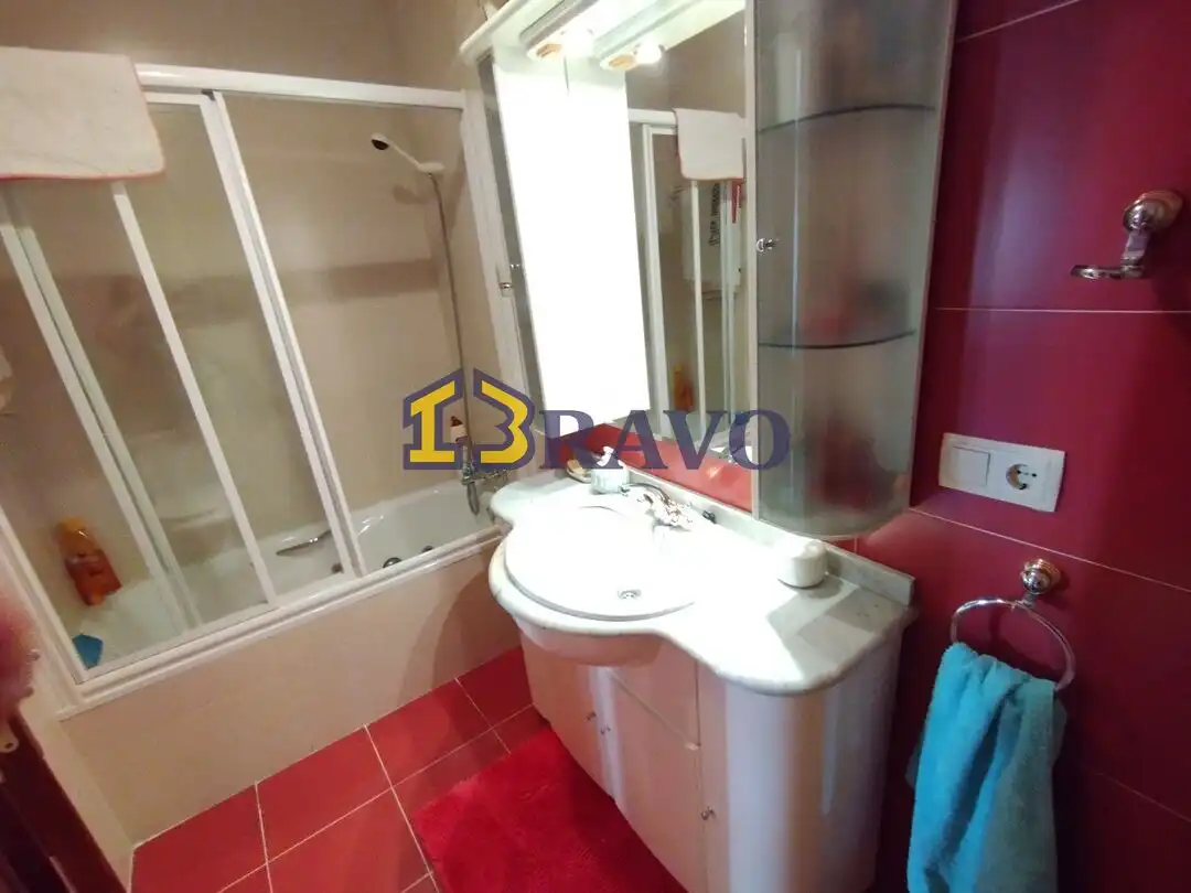 Baño de Casa adosada en venta en Medina de Pomar con Calefacción, Jardín privado y Terraza