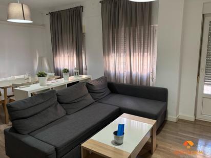 Sala d'estar de Apartament en venda en Mérida amb Aire condicionat, Traster i Moblat