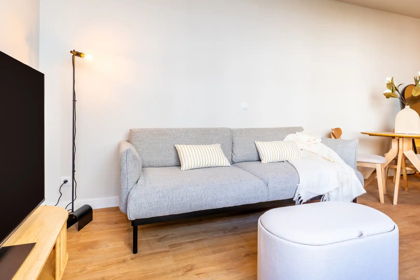 Sala de estar de Estudio de alquiler en Sevilla con Aire acondicionado, Calefacción y Amueblado