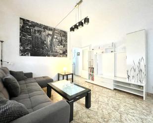 Living room of Flat to rent in  Madrid Capital  with Air Conditioner, Heating and Furnished