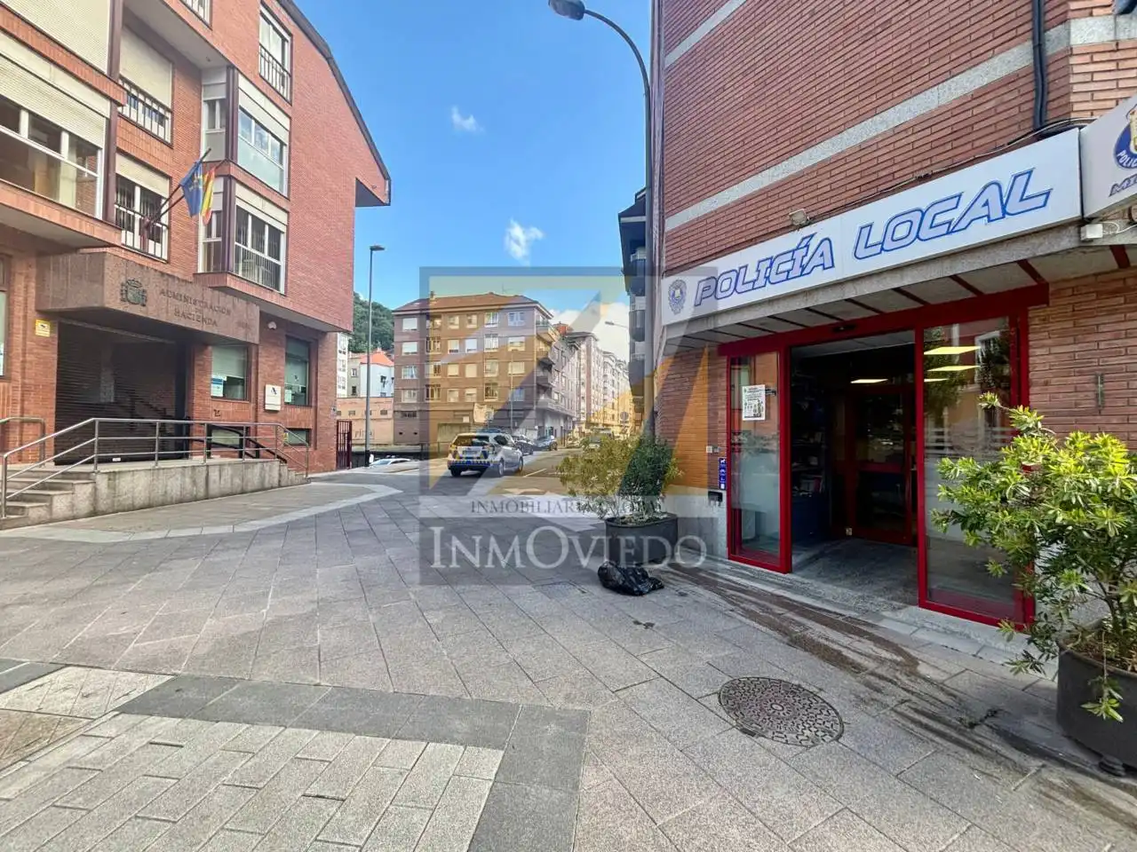 Piso en venta en Calle Ramón y Cajal, La Villa - Bazuelo