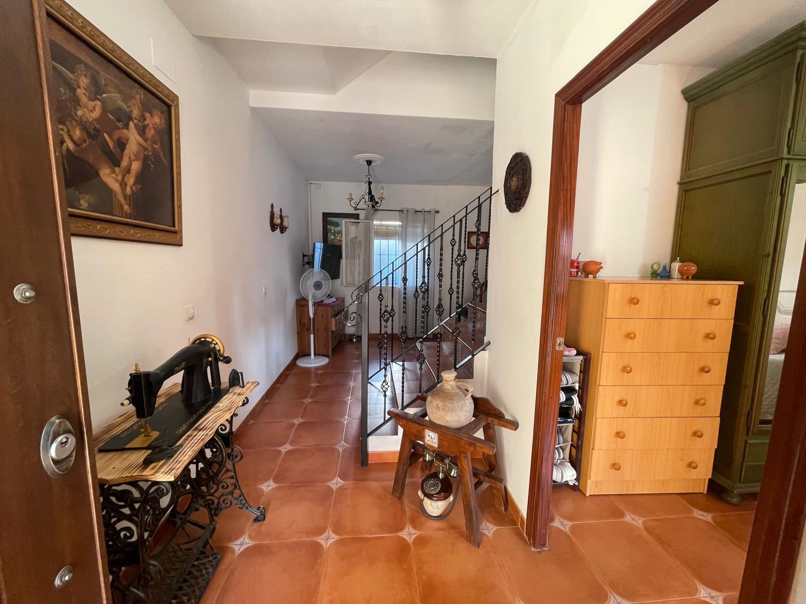 Casa adosada en venda en Aznalcázar amb Aire condicionat, Terrassa i Traster