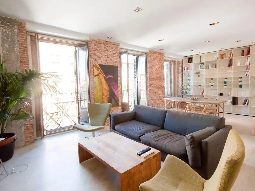 Sala d'estar de Apartament de lloguer en Madrid amb Aire condicionat, Calefacció i Moblat
