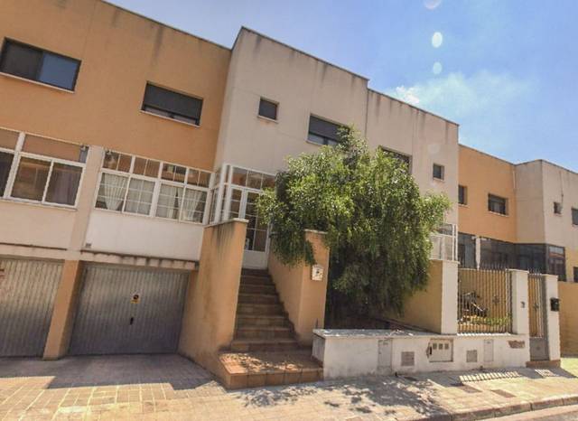 Casa adosada en Venta en Miguelturra