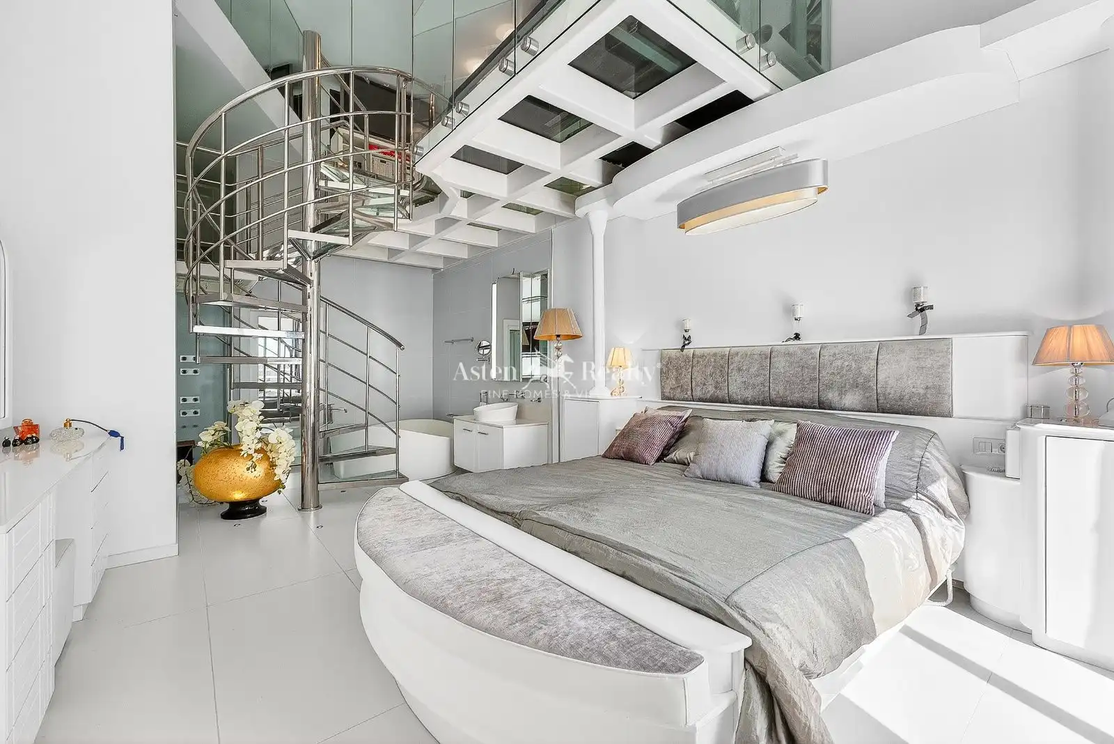 Bedroom of Attic for sale in Adeje  with Air Conditioner, Terrace and Storage room