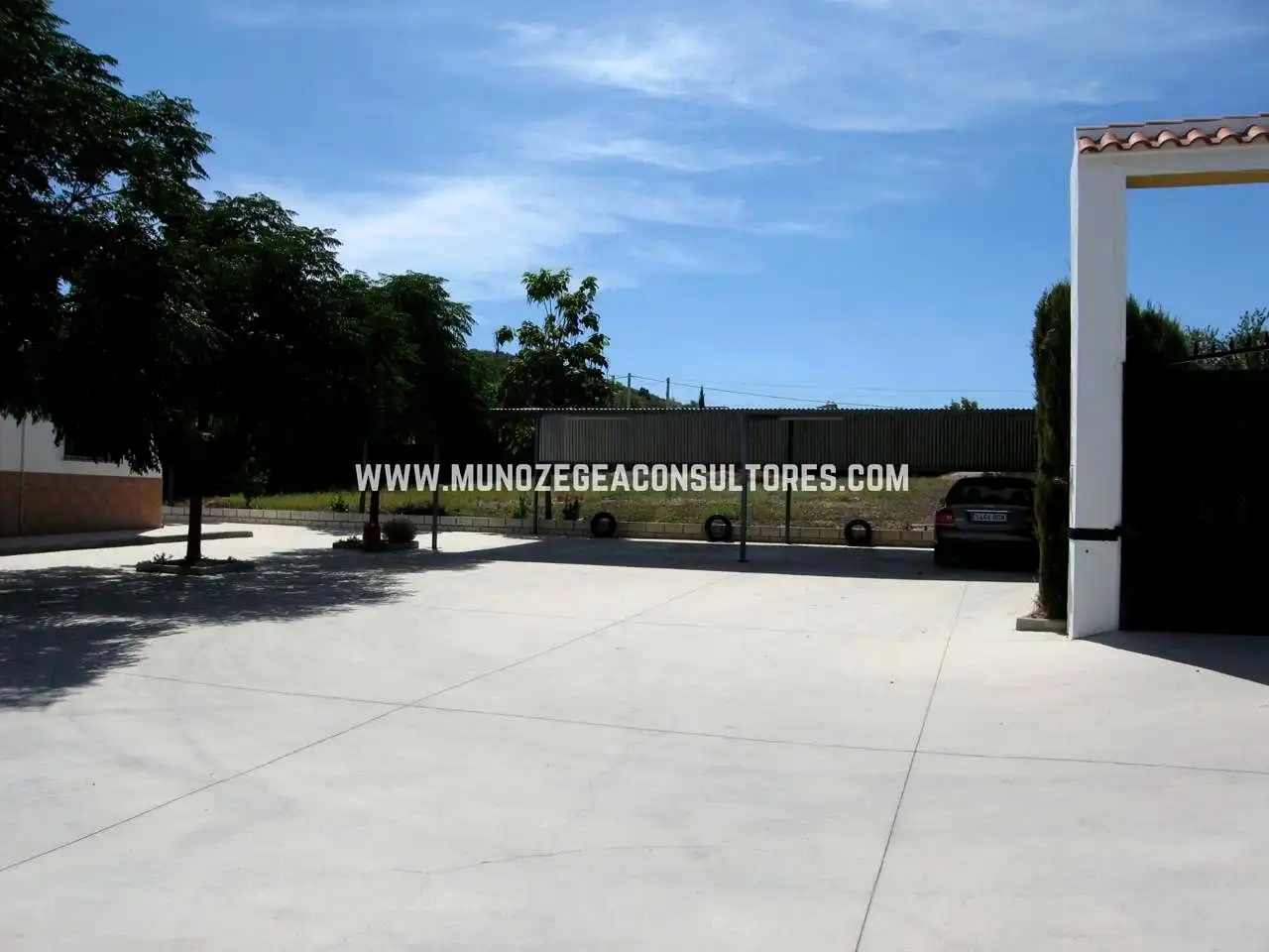 Parking de Casa o chalet en venta en Lucena con Aire acondicionado, Jardín privado y Terraza