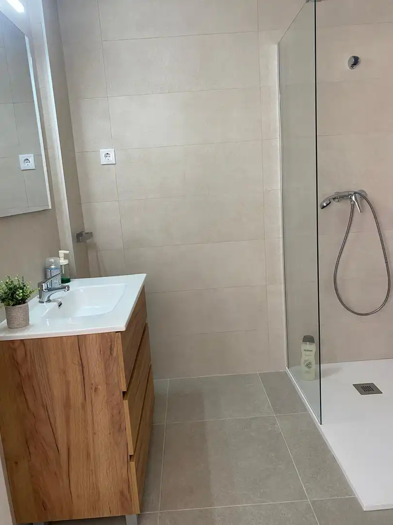 Badezimmer von Wohnung zur Miete in Murcia mit Klimaanlage, Heizung und Privatgarten