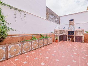 Casa pareada con balcón en venta en Carretera ILLORA 35