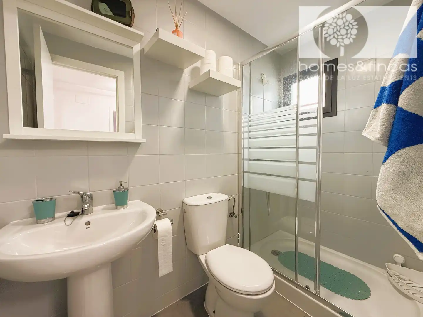 Bathroom of Duplexes for sale in Ayamonte  with Air Conditioner, Terrace and Furnished