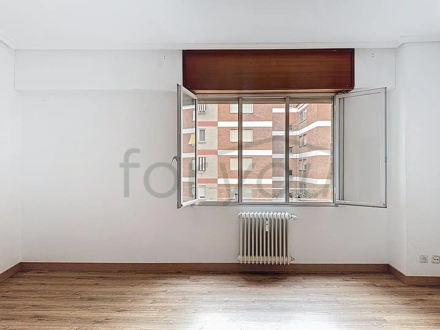 Piso con terraza en venta en Avenida PEREZ GALDOS, imagen 8