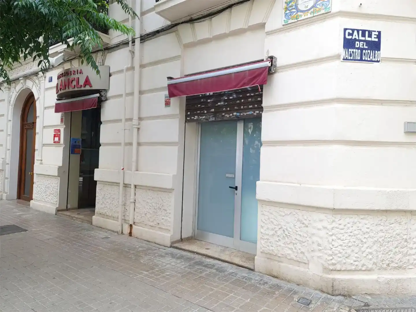 Vista exterior de Local de lloguer en Valencia