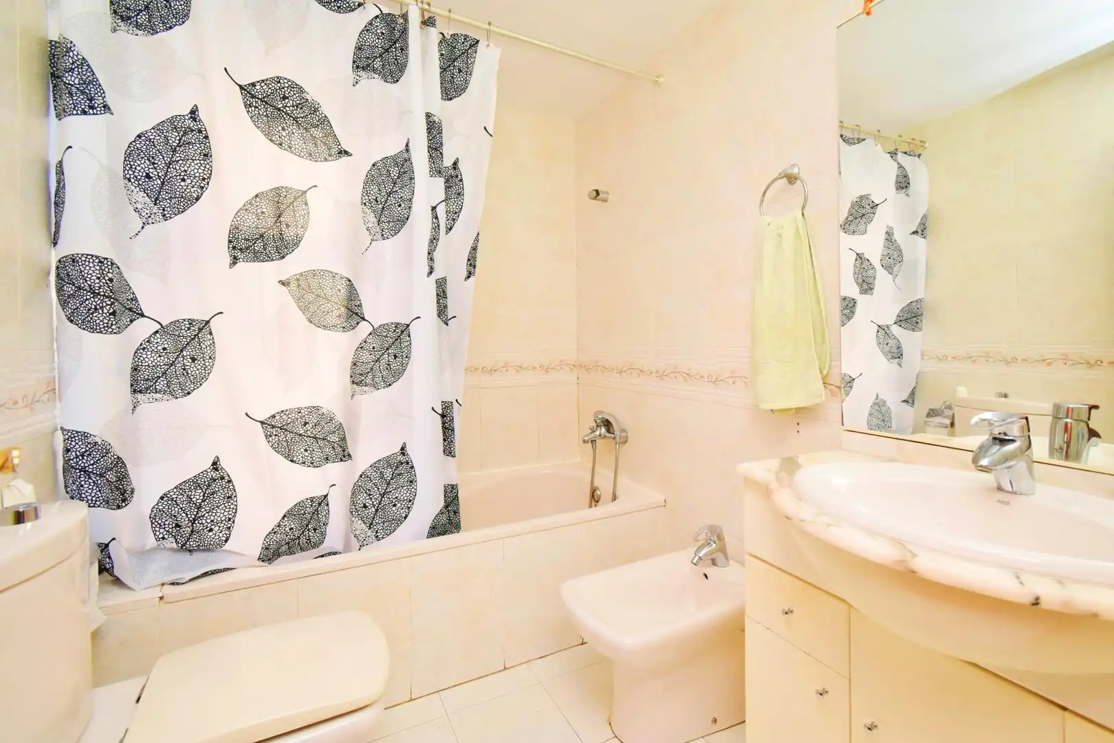 Baño de Piso en venta en Roquetas de Mar con Terraza y Amueblado