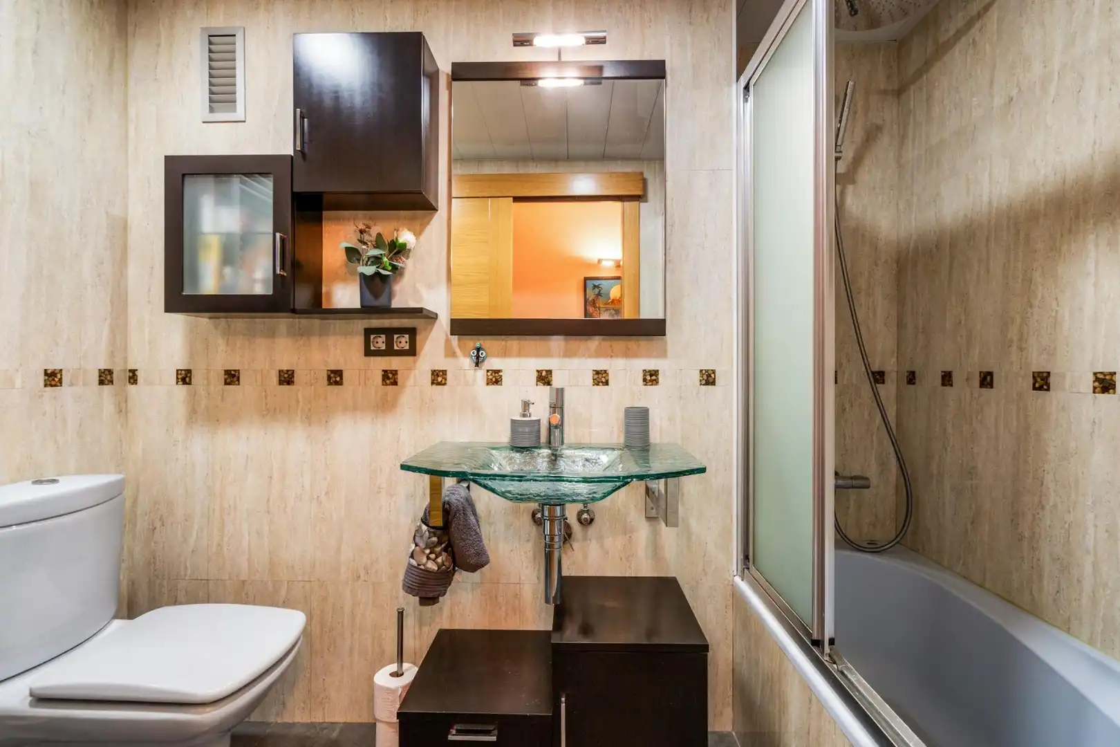 Bathroom of Flat for sale in Viladecans  with Air Conditioner, Heating and Terrace