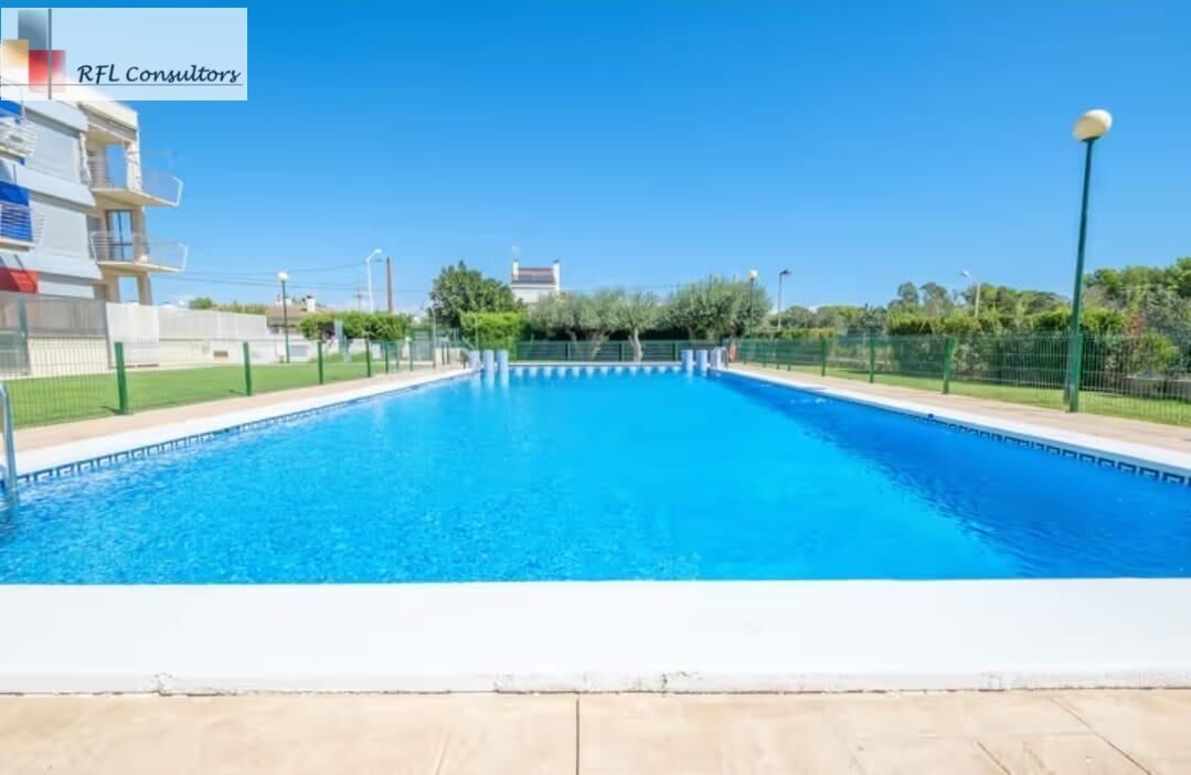 Piscina de Apartament en venda en Alcanar amb Aire condicionat, Calefacció i Terrassa