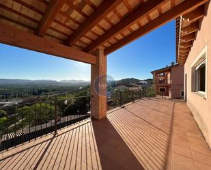 Vista exterior de Edifici en venda en L'Ènova