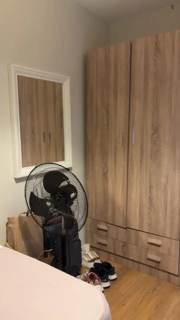Habitación de Apartamento para compartir en Barcelona con Amueblado, Horno y Lavadora