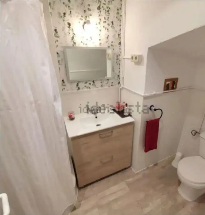 Baño de Casa o chalet en venta en Sant Esteve Sesrovires con Calefacción, Parquet y Terraza