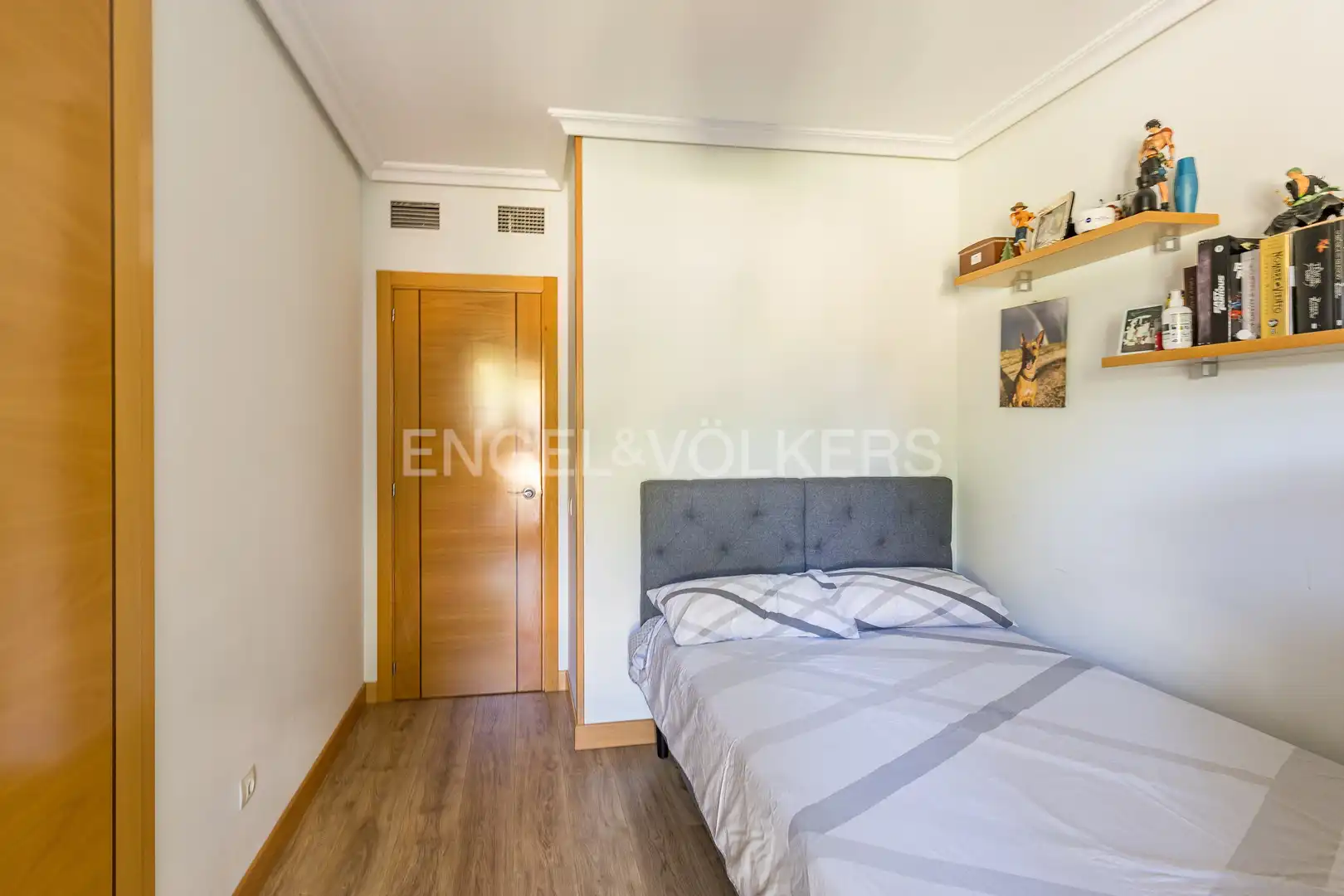 Habitación de Piso en venta en San Sebastián de los Reyes con Aire acondicionado, Calefacción y Jardín privado