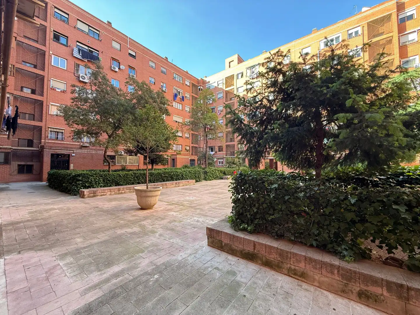 Exterior view of Flat for sale in Madrid  with Air Conditioner, Heating and Private garden