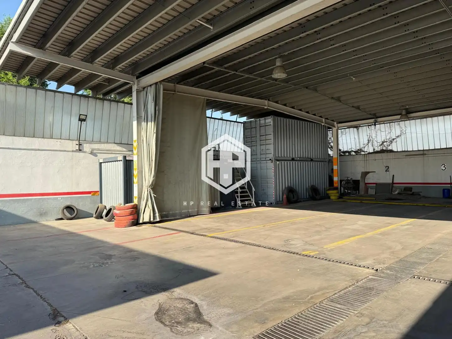 Nau industrial de lloguer en Madrid amb Calefacció i Alarma