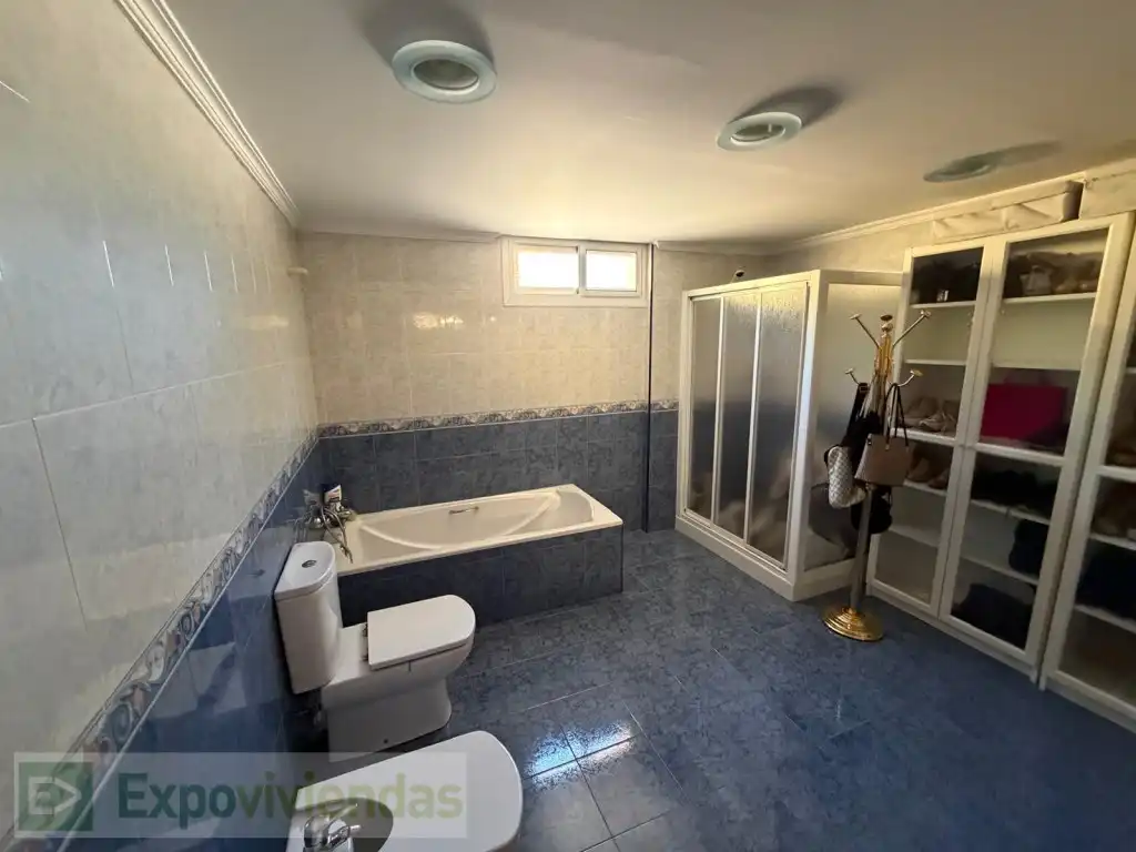 Baño de Casa o chalet en venta en Jumilla con Jardín privado, Terraza y Piscina