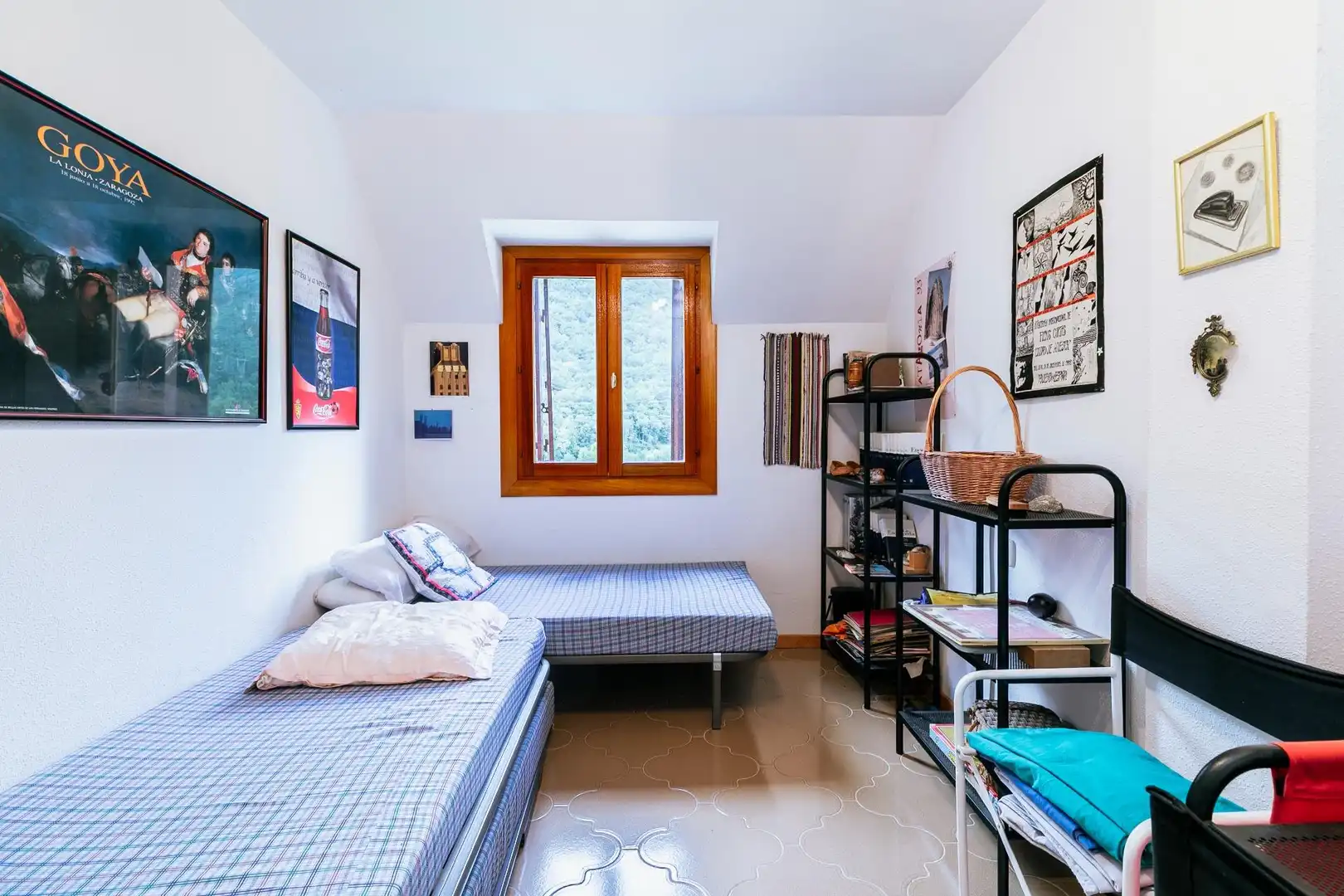 Habitación de Piso en venta en Biescas con Calefacción, Amueblado y Balcón