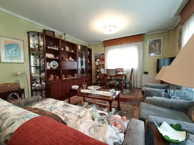 Sala de estar de Casa o chalet en venta en Vigo  con Calefacción, Jardín privado y Parquet