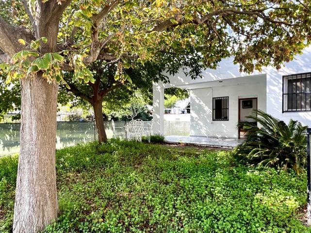 Casa-chalet en Venta en Ausias March en Playa - Ben Afeli