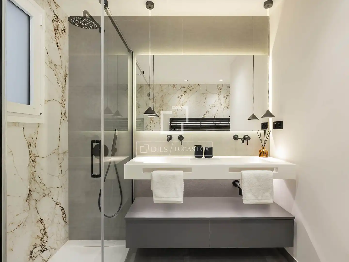 Bathroom of Flat for rent in Barcelona  with Air Conditioner, Heating and Parquet flooring