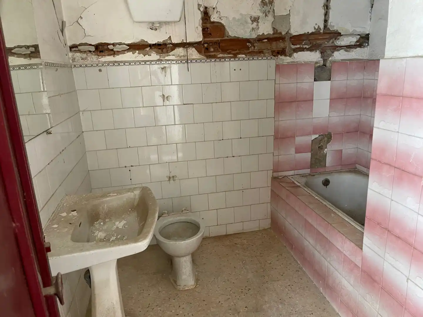 Bany de Casa o xalet en venda en Badajoz amb Terrassa i Moblat
