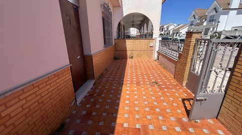Foto 2 de Casa adosada en venda a Calle Domingo Martinez, Umbrete, Sevilla