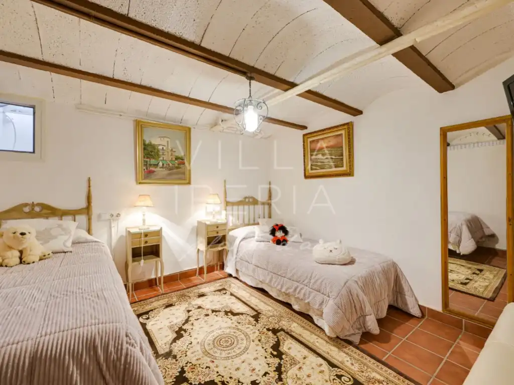 Habitación de Casa o chalet en venta en Castell d'Aro, Platja d'Aro i s'Agaró con Aire acondicionado, Calefacción y Jardín privado