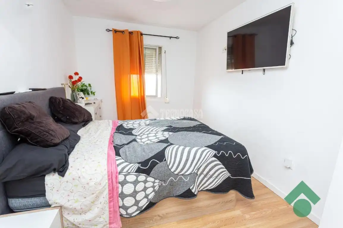 Bedroom of Flat for sale in Algeciras  with Furnished